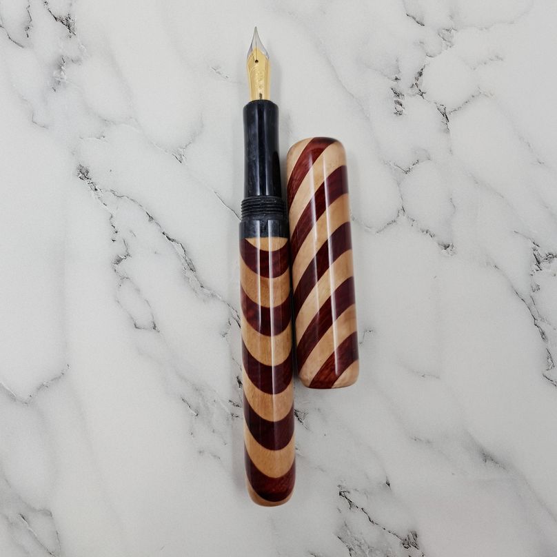 Wooden caramel and chocolate stripy fountain pen