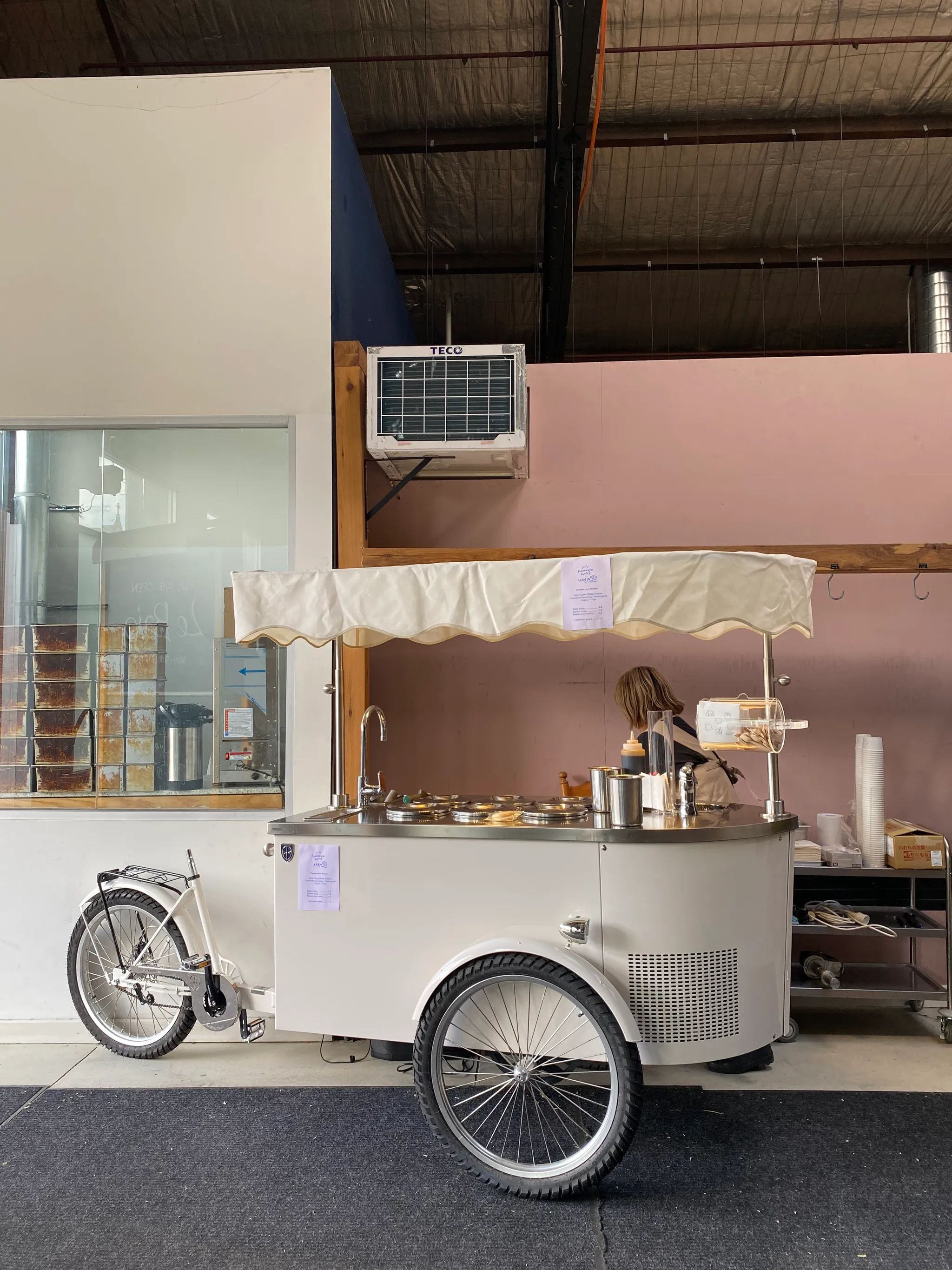 ice cream cart
