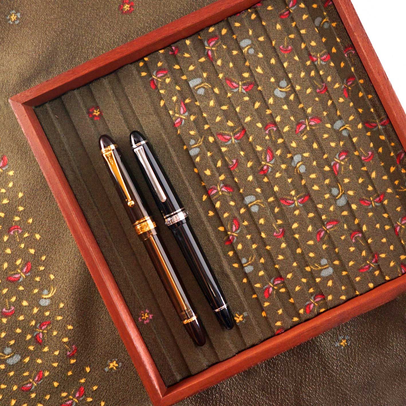 Kimono pen tray #09