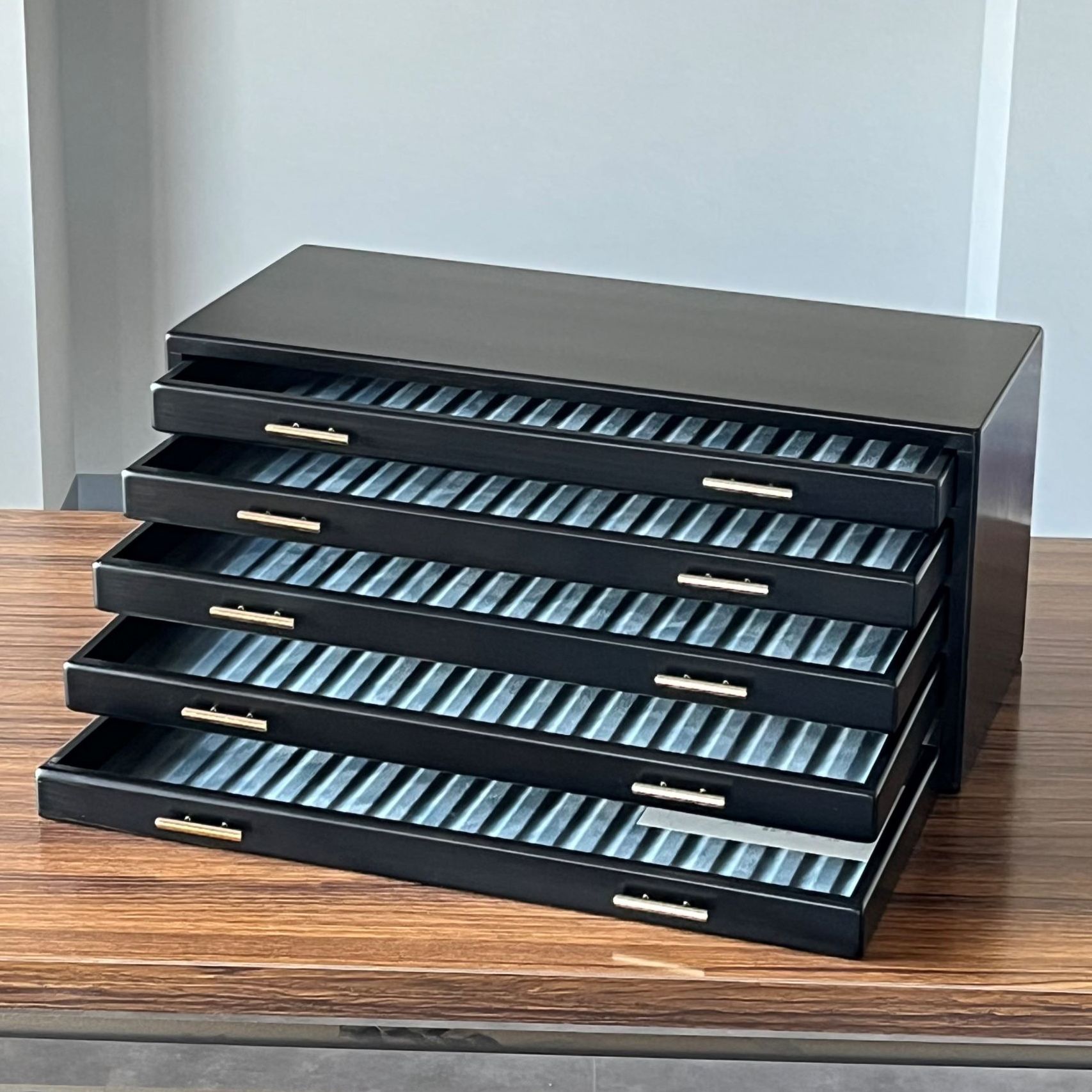 Black hinoki wood 100x pen case five trays