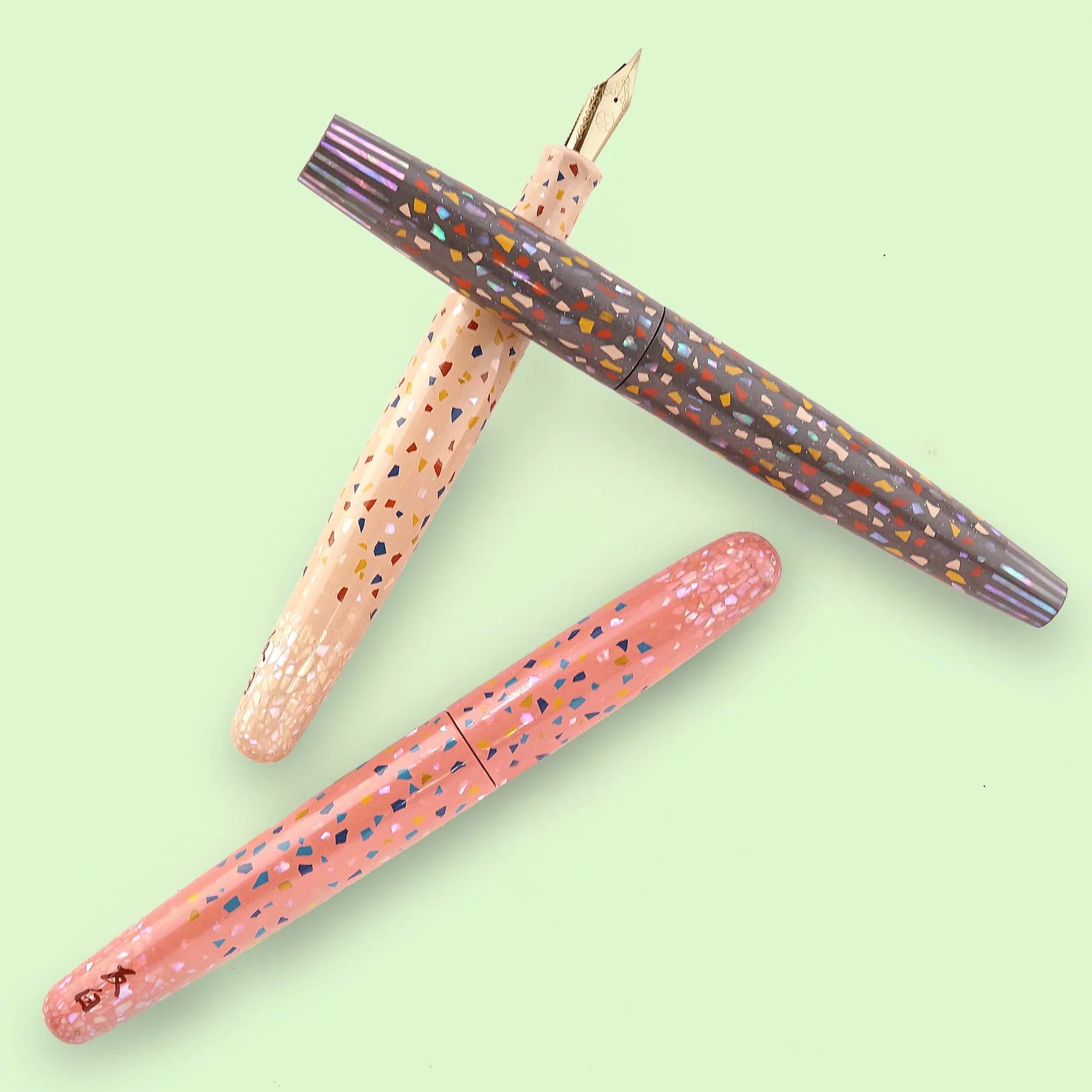 Usugori raden fountain pen