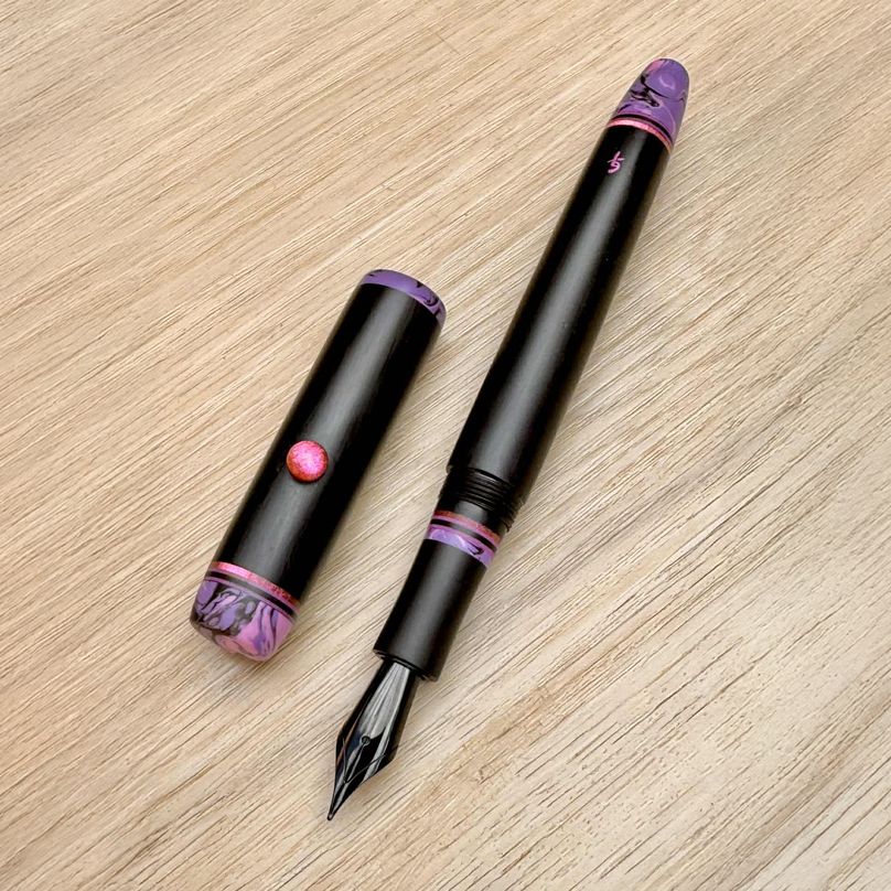 Fountain pen by Casey Giddins