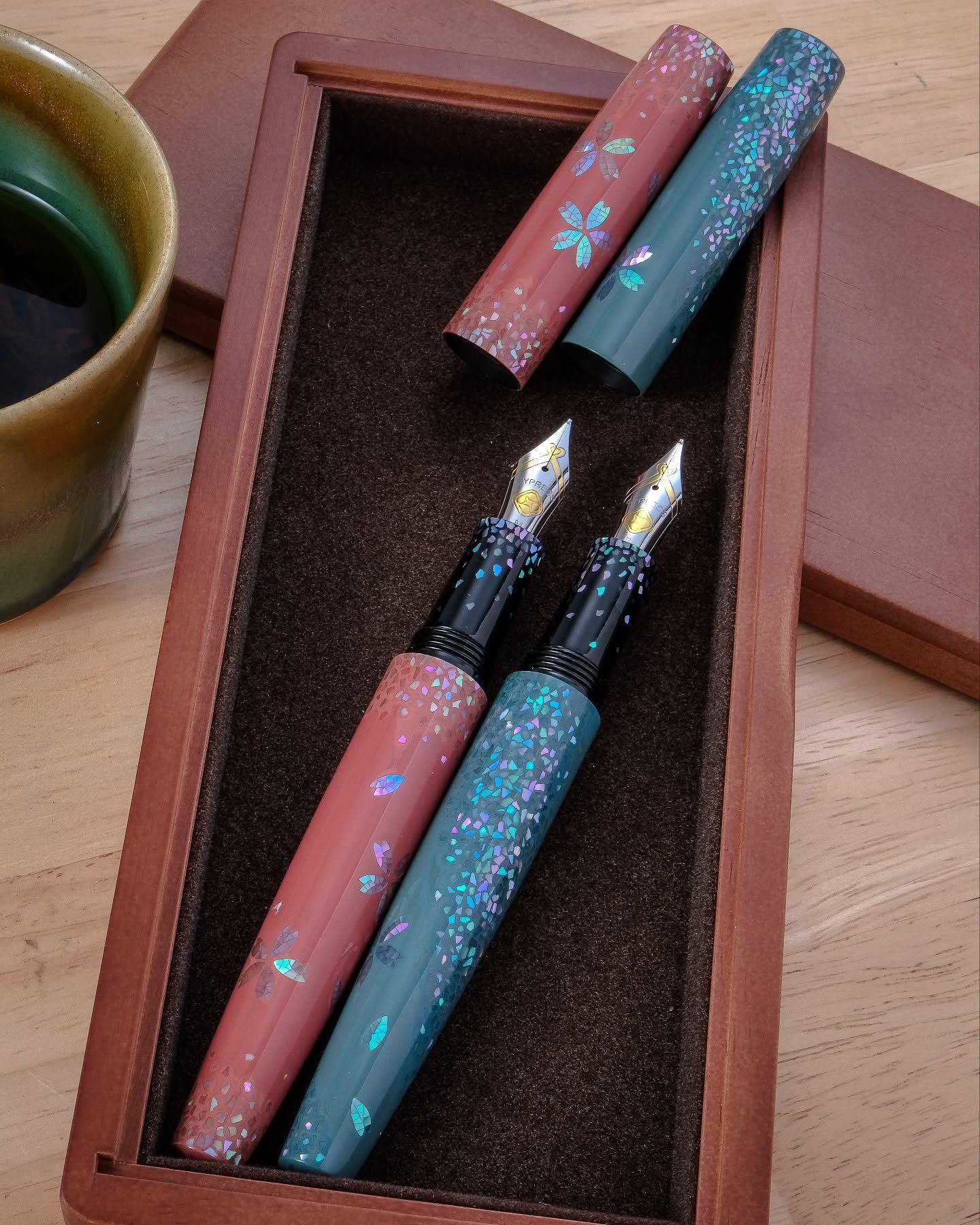 Cypress urushi raden fountain pen Sakura and Snow